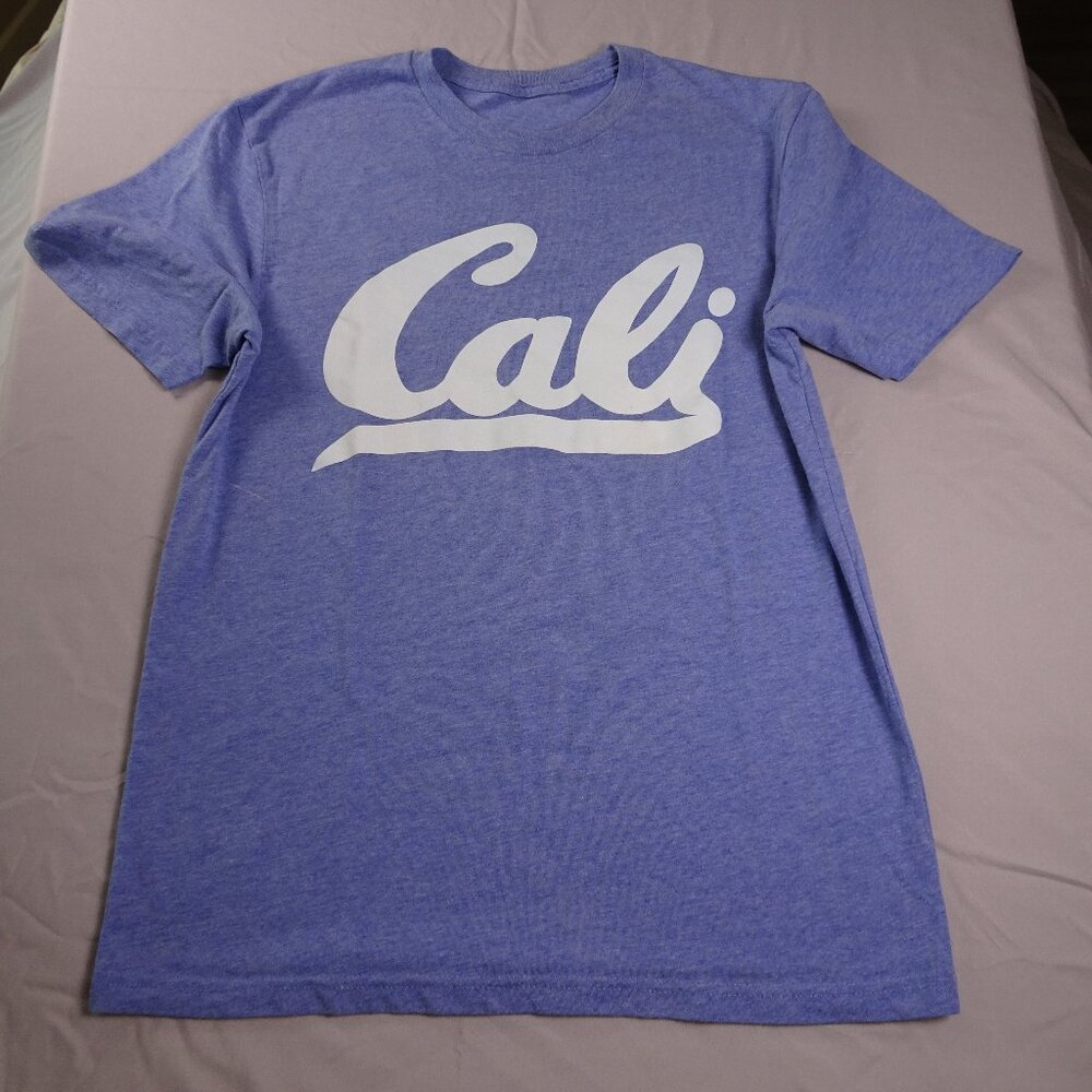 CALI - Standard Graphic Tee Mens‎ Blue Short Sleeve Casual, missing all tags